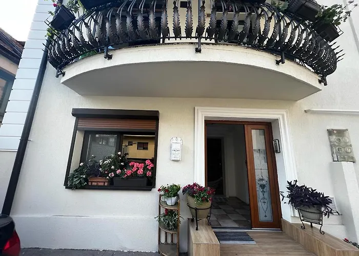 Boem In Inima Orasului Apartamento